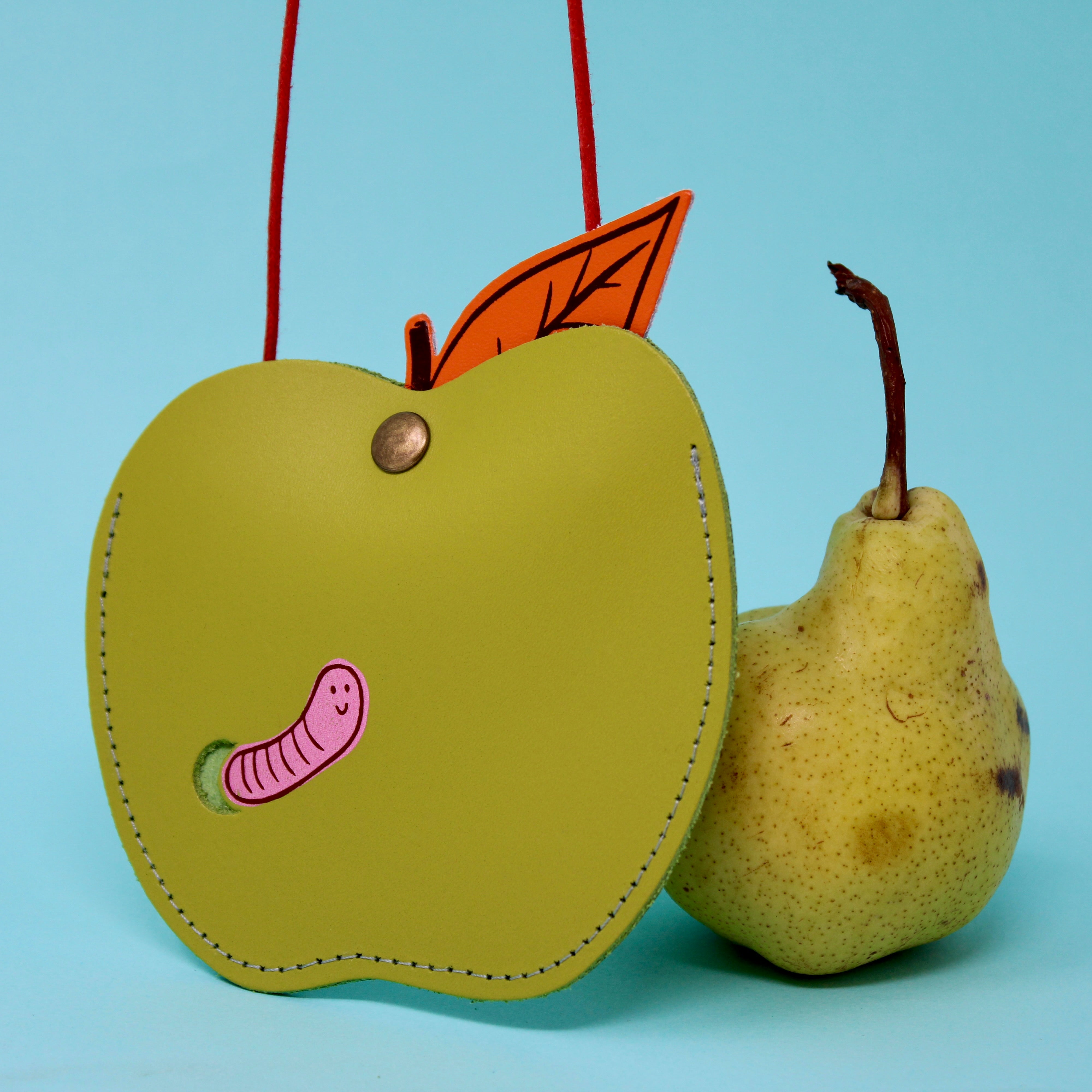 Jute Apple-Shaped Clutch bag – Adhara